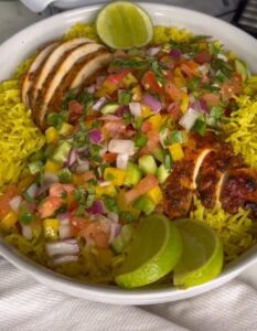 Chicken rice bowl with a delicious chopped salad